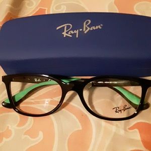 Ray Ban with case